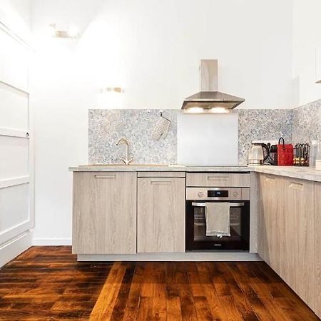 Appartement 2 Pieces Jean Mace Et Stationnement Lyon Luaran gambar
