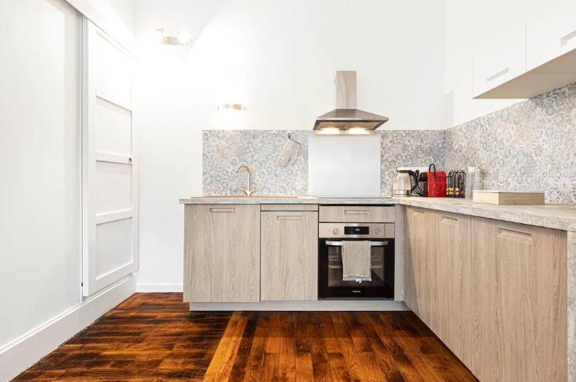 Appartement 2 Pieces Jean Mace Et Stationnement Lyon Luaran gambar